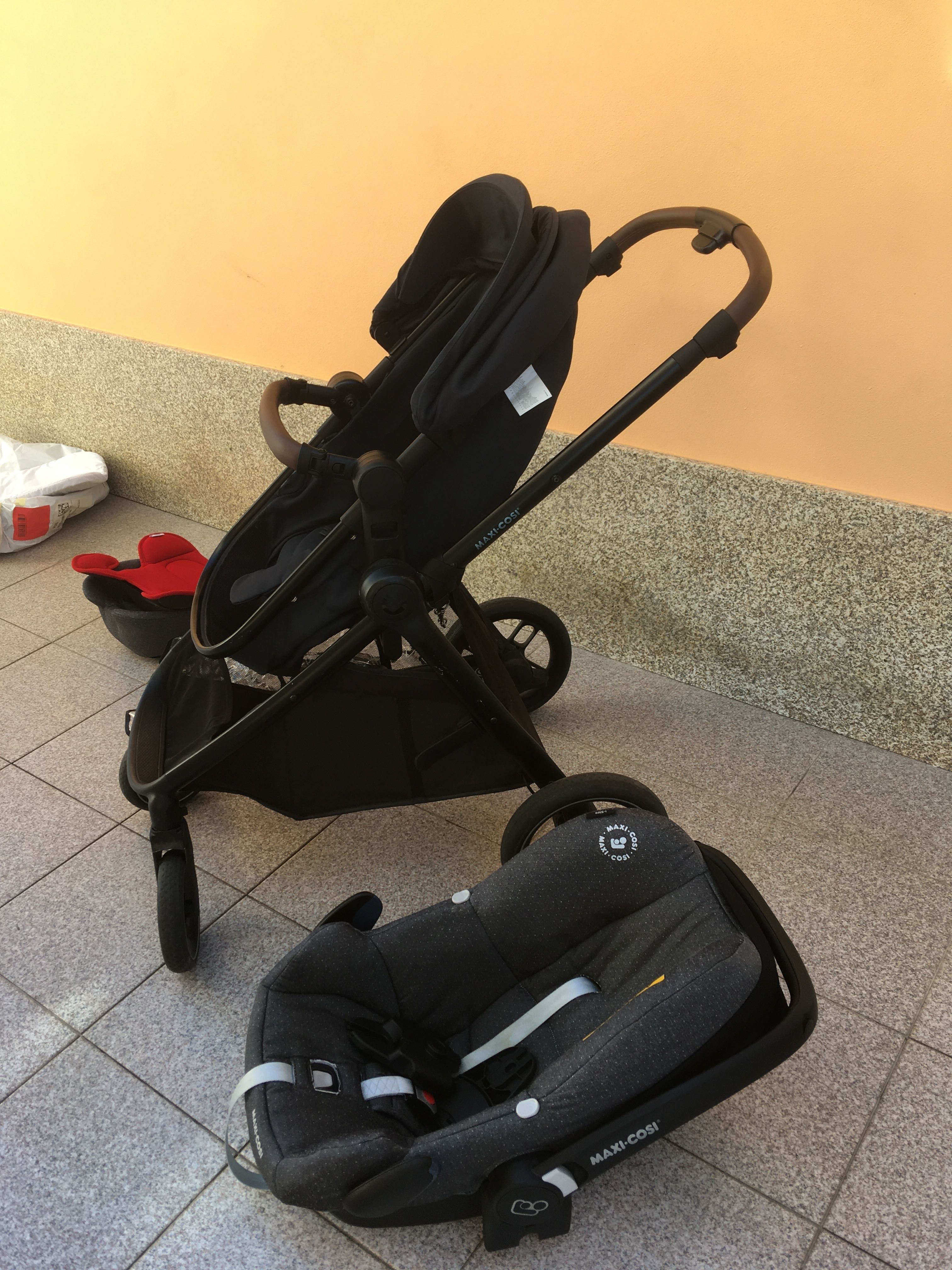 Carrinho de bebê da máxi-cosi Zelia com baby coque
