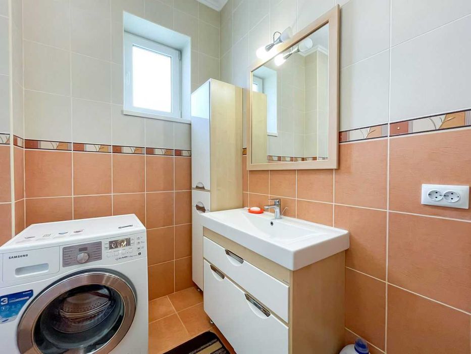 Продаж будинку з ремонтом, меблями, технікою, 5 хв. до Нового р-ну