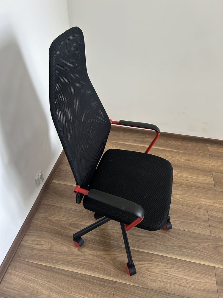 Ikea krzesło HUVUDSPELARE malo uzywane.