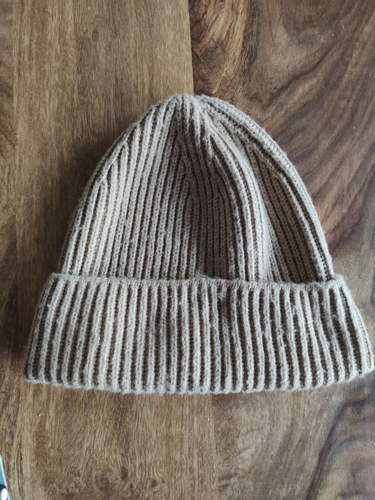 Damska czapka zimowa / Beżowa