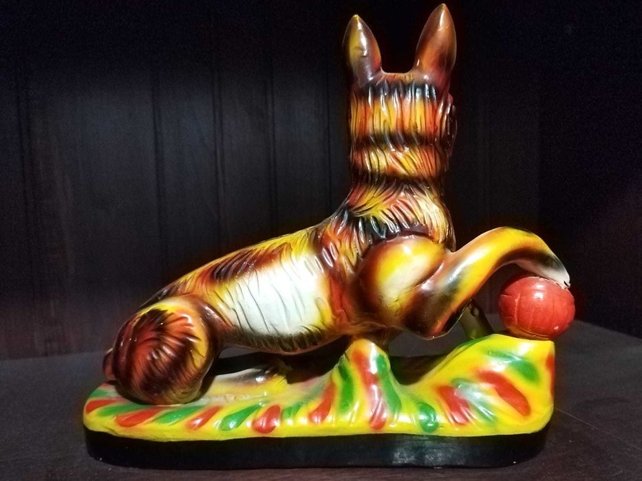 Cão com bola - Faiança de Coimbra -excecional dimensão e pintura