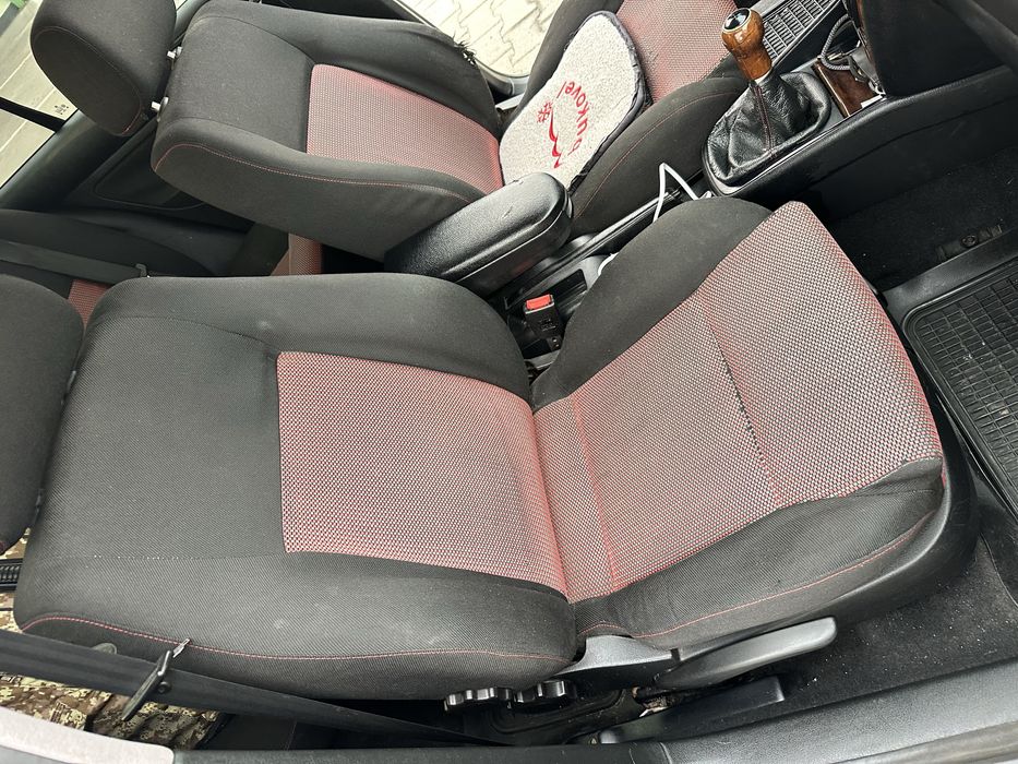 Фольсваген Бора / 1.6 Бензин