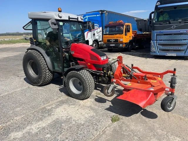 Massey Ferguson 2415  Ciągnik massey MF komunalny piaskarka kosiarka