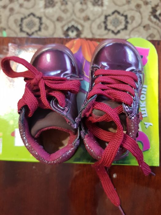 Черевички для дівчинки