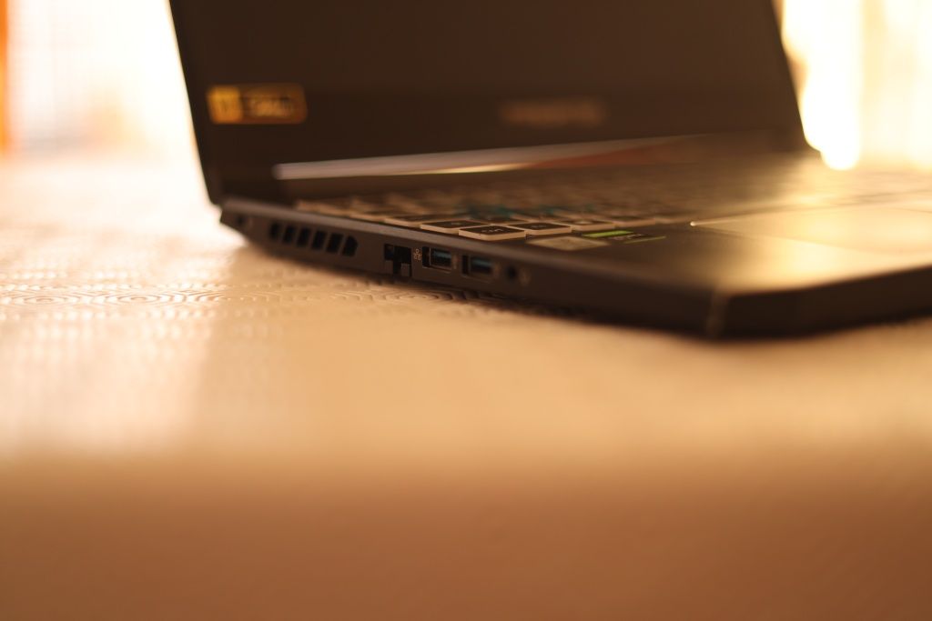 Computador Portátil PREDATOR Helios 300 (NÃO FUNCIONA)