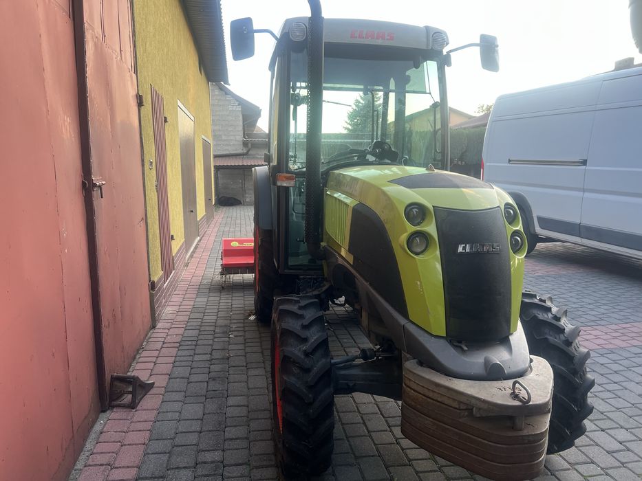 Ciagnik sadowniczy CLAAS Nectis 247 VL
