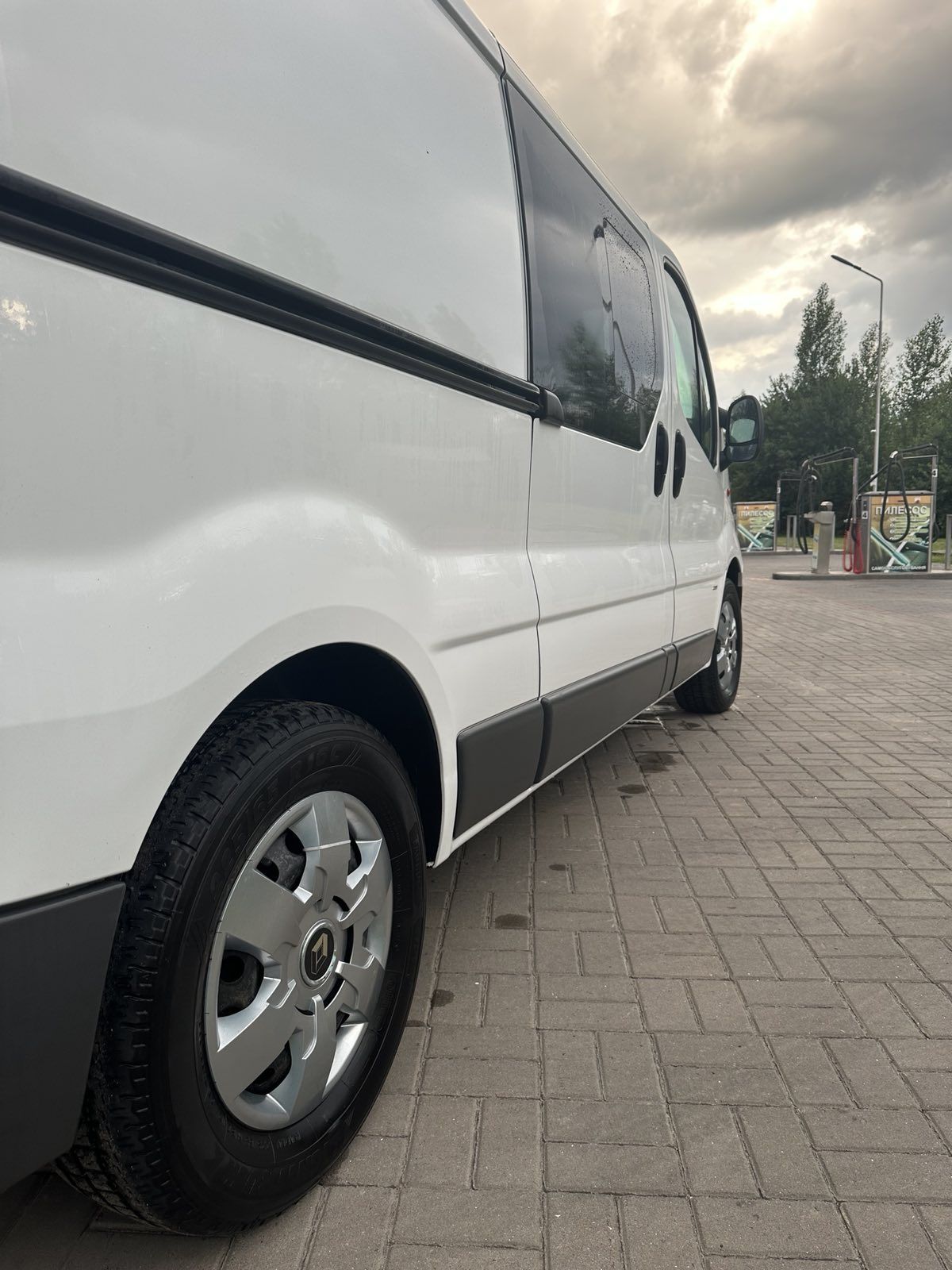 Opel Vivaro Опель Віваро пасажир