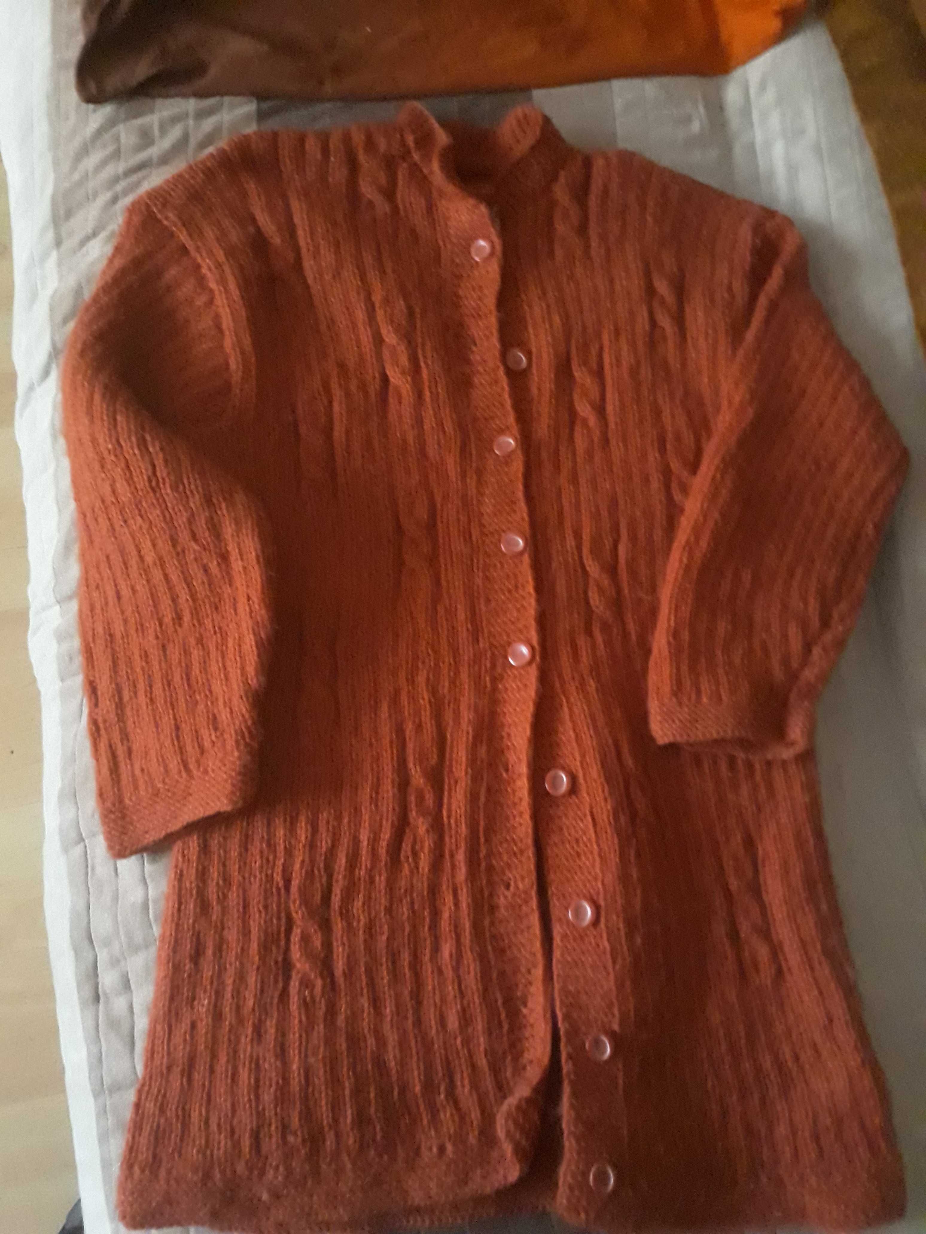 Sweterek rozpinany robiony ręcznie