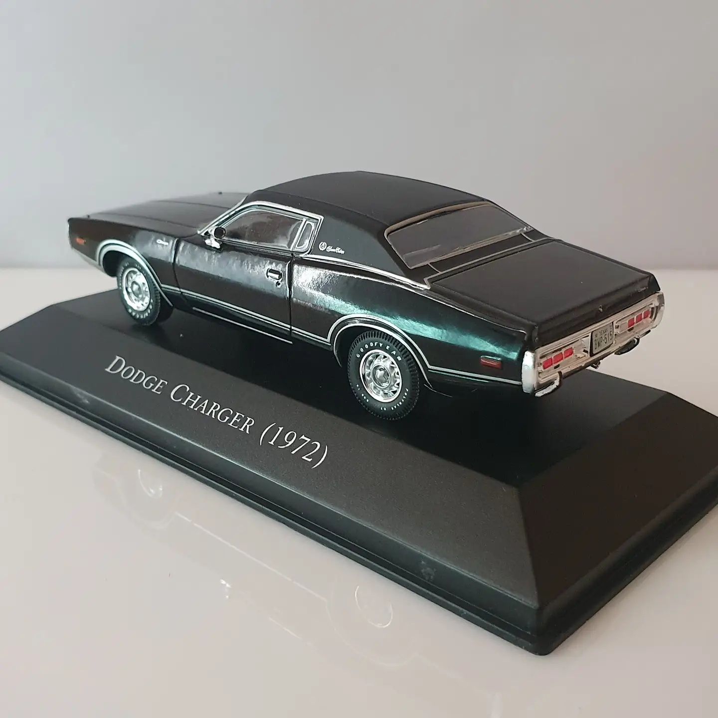 Dodge Charger 1:43