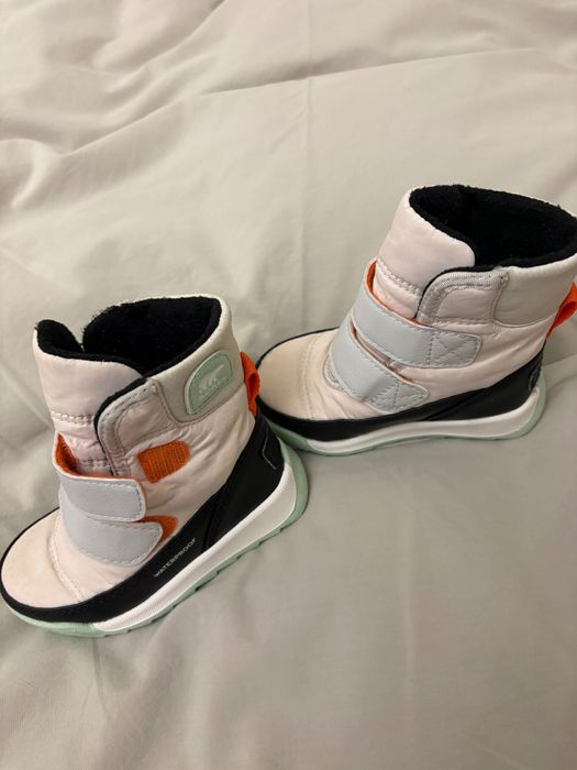 Продаю дитяче вживане взуття