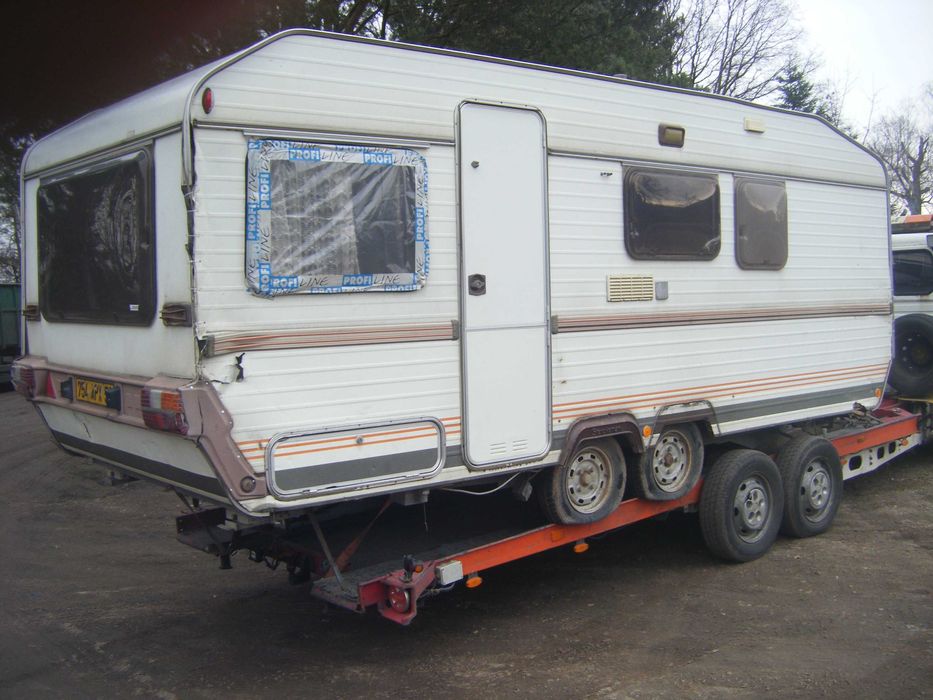 Schowek Kurnik Przyczepa  Kempingowa, Na Czesci Zamienne  Tanio