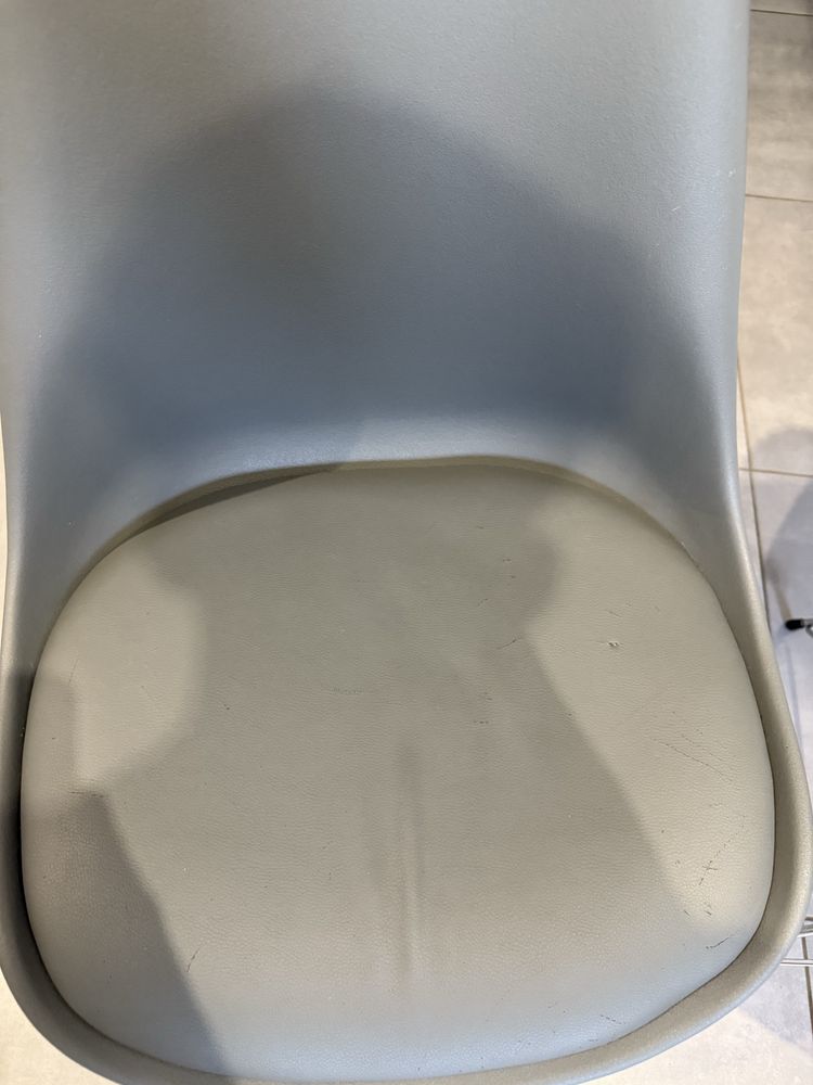 sprzedam 4 krzesla szare agata meble