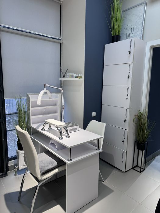 Место для мастера маникюра