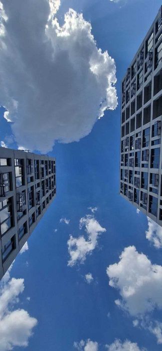 Продам квартиру у  ЖК "Вертикаль" з частковим ремонтом