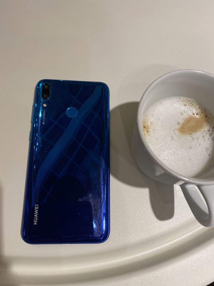 Smartfon HUAWEI Y7 2019