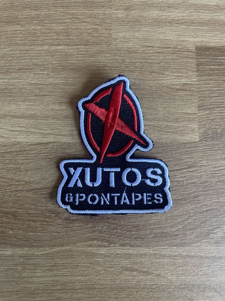 Bordado Xutos e Pontapés