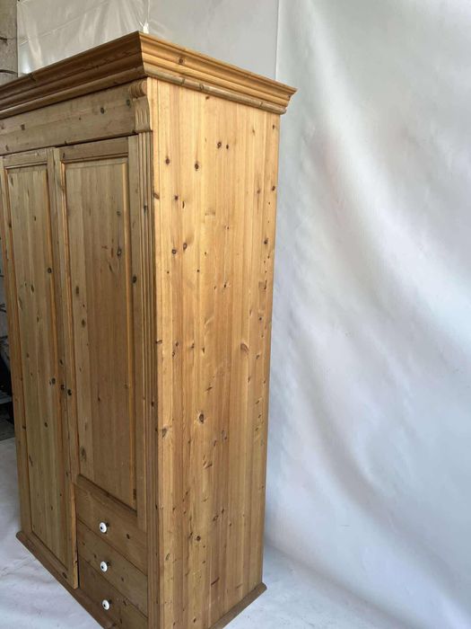 Komoda - szafa z litego drewna