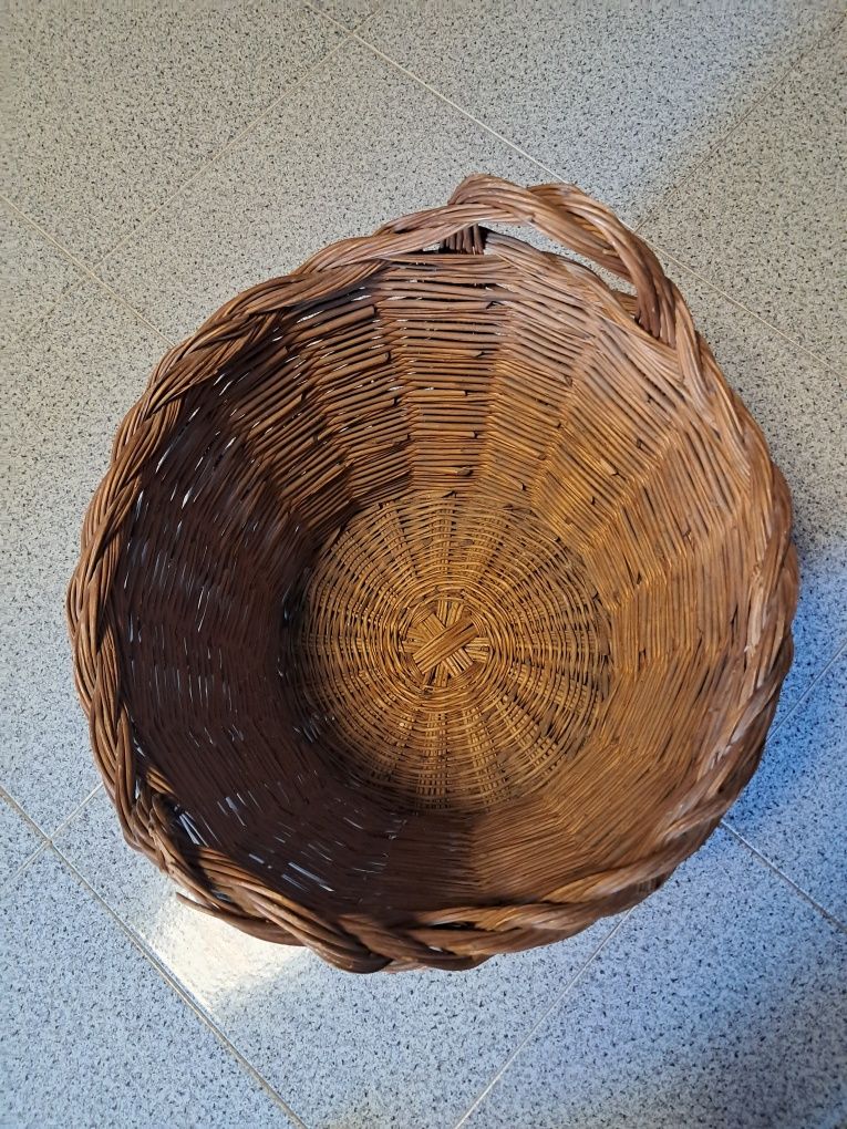 Cesto em verga ideal para pôr lenha .47×36×35