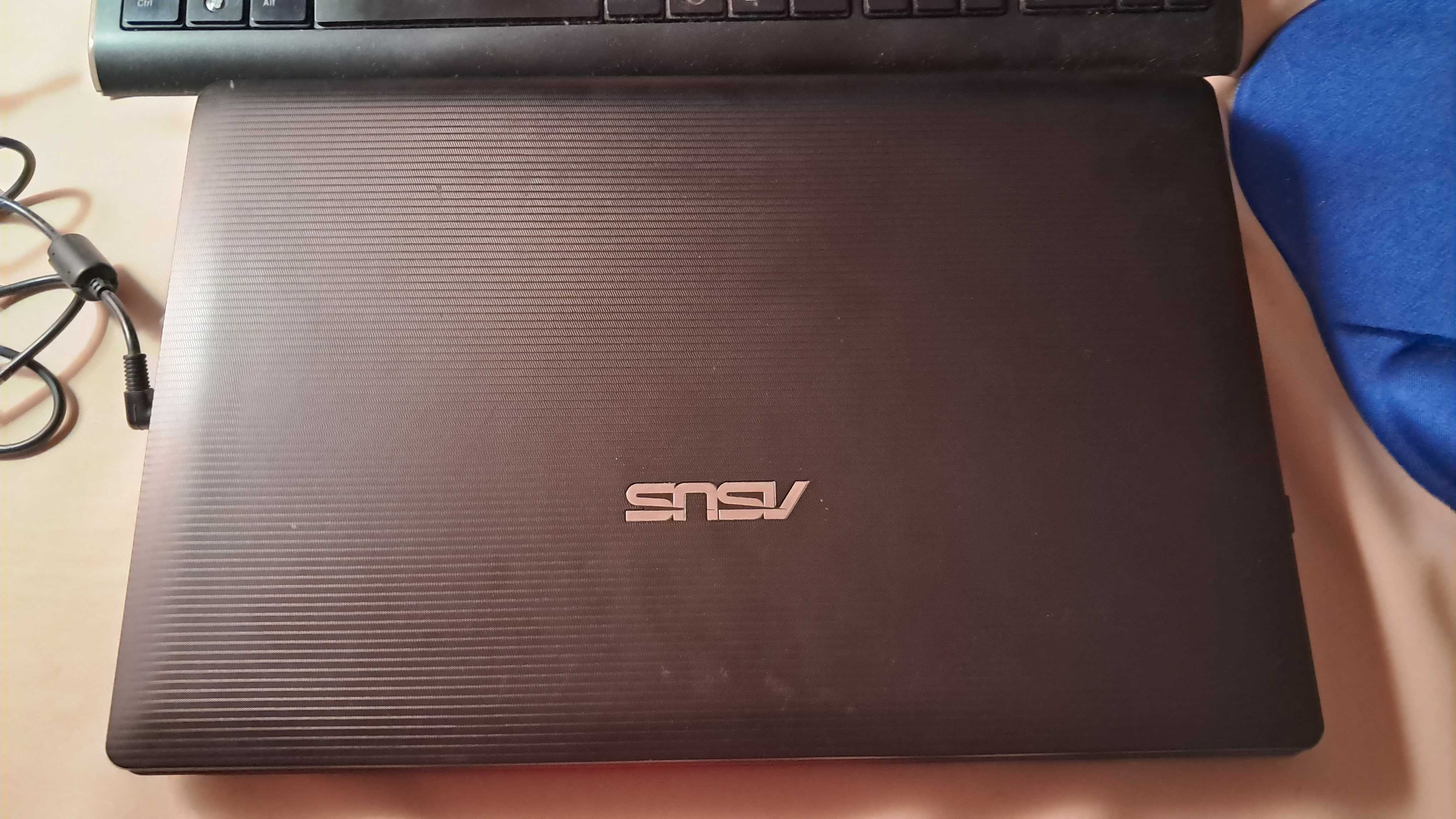 Ноутбук ASUS A53SJ-SX205D (2011)