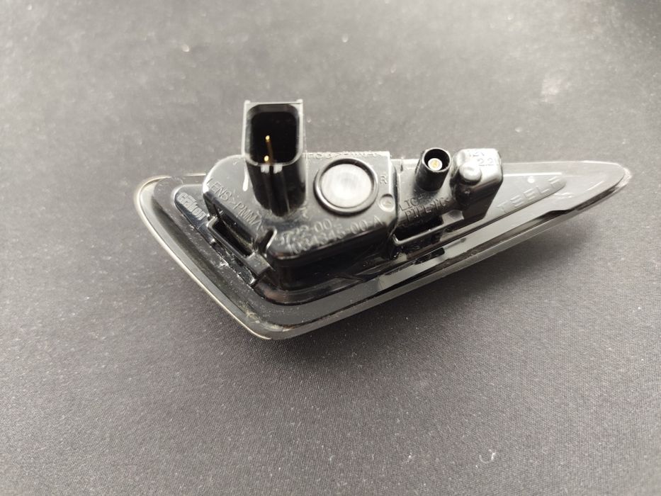 Камера 1034345-99-A в крило праве Tesla S X