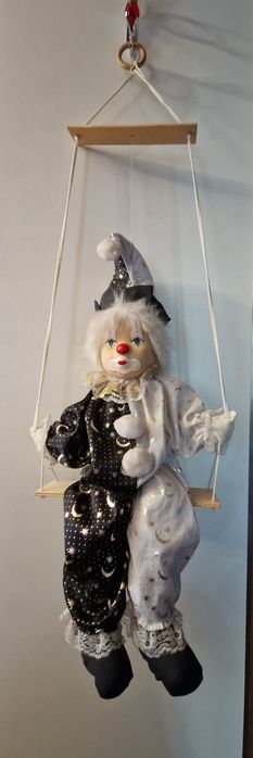 Porcelanowych pajacyk, clown na huśtawce do powieszenia, wisząca ozdob