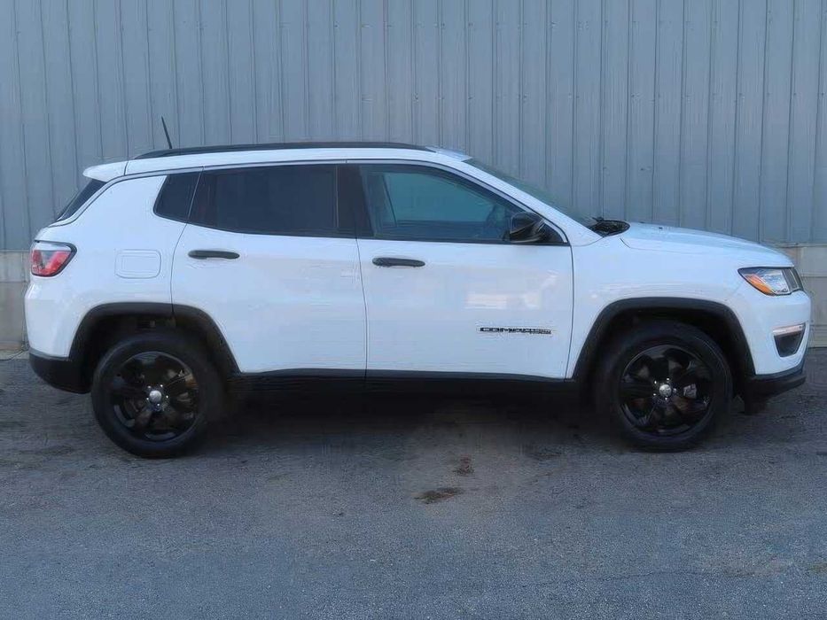 Jeep Compass Latitude      2018