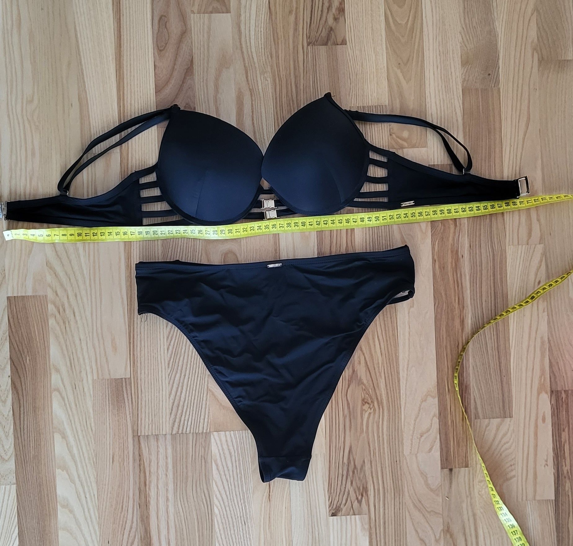 Czarne bikini damskie. Strój kąpielowy