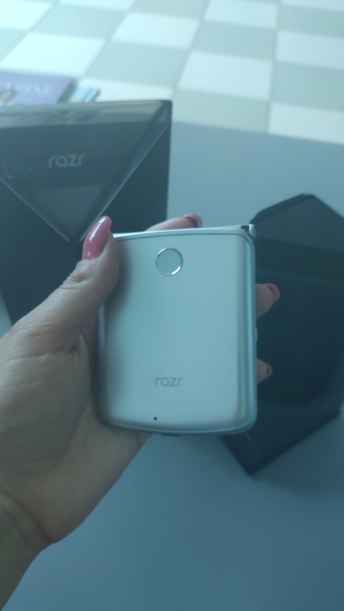 Motorola RAZR 2020 Моторола Райзер, Разр 2020 жабка RAZR 2020