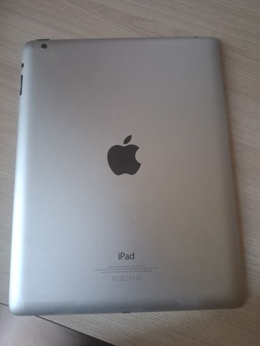Продам iPad 4 в гарному стані