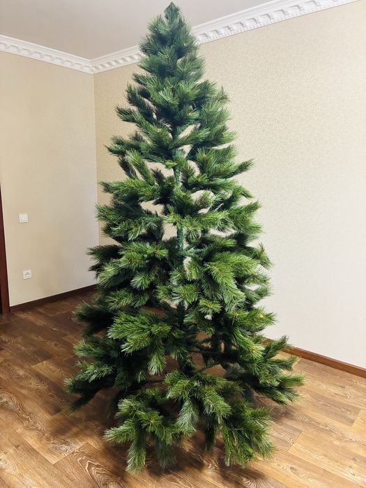 Искусственная новогодняя елка – высокая, пушистая, как настоящая!