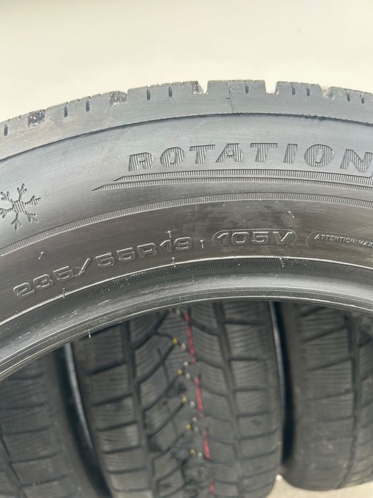 Шини DUNLOP 235/55R19