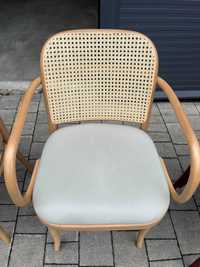 Krzesła drewno rattan