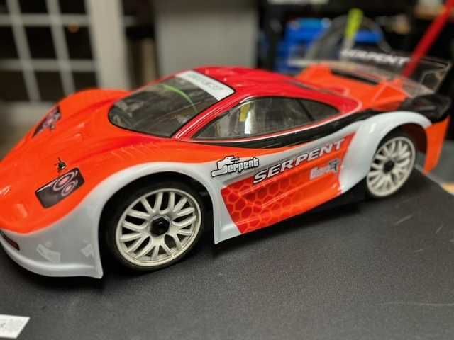 Serpent Cobra GT 1/8 EP RTR