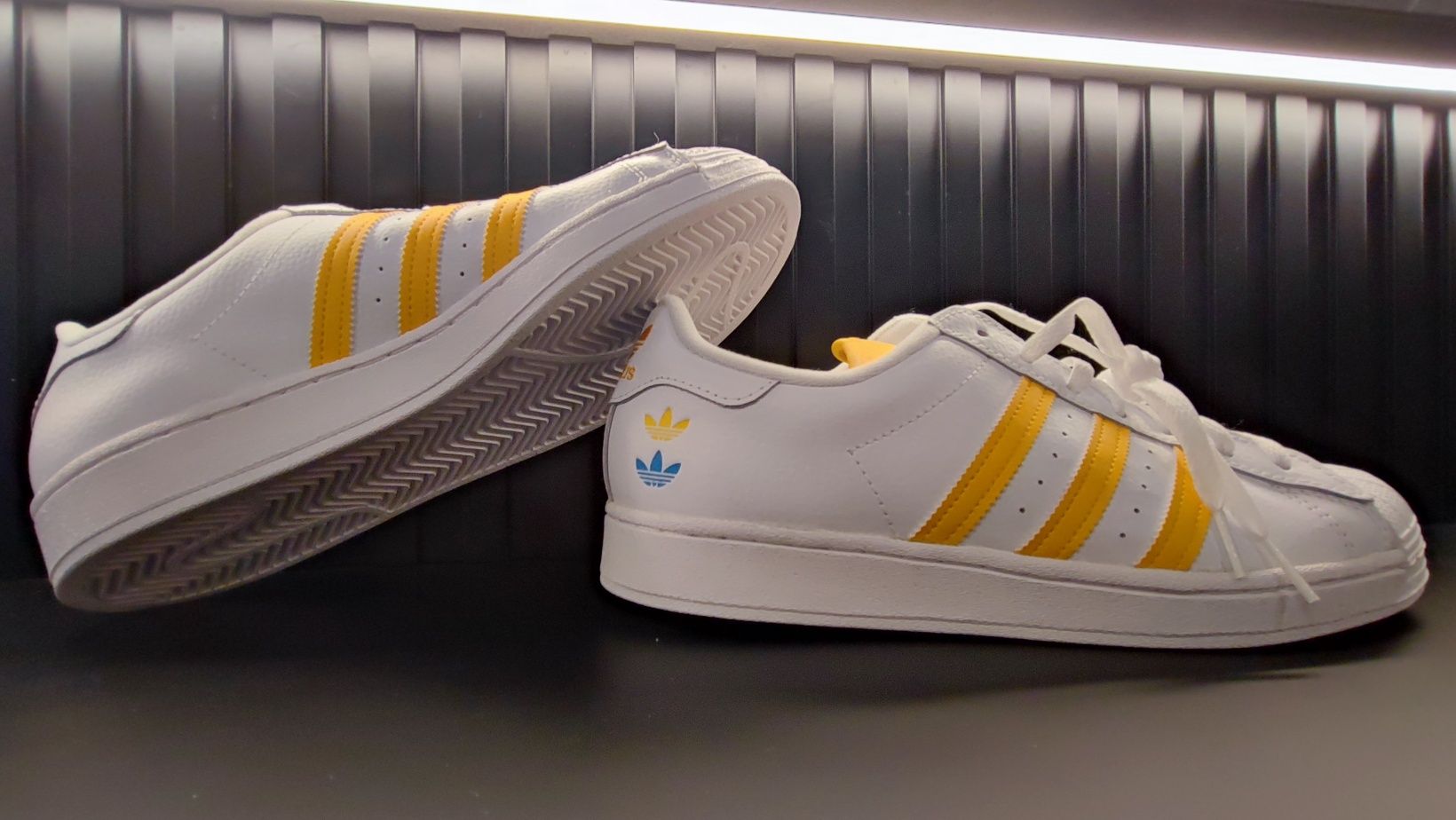 Superstar adidas Ukraine oryginals unikatowe 40 2/3