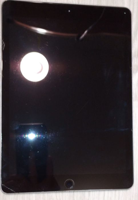 Продам Apple Ipad 6 gen 32gb space gray 2018