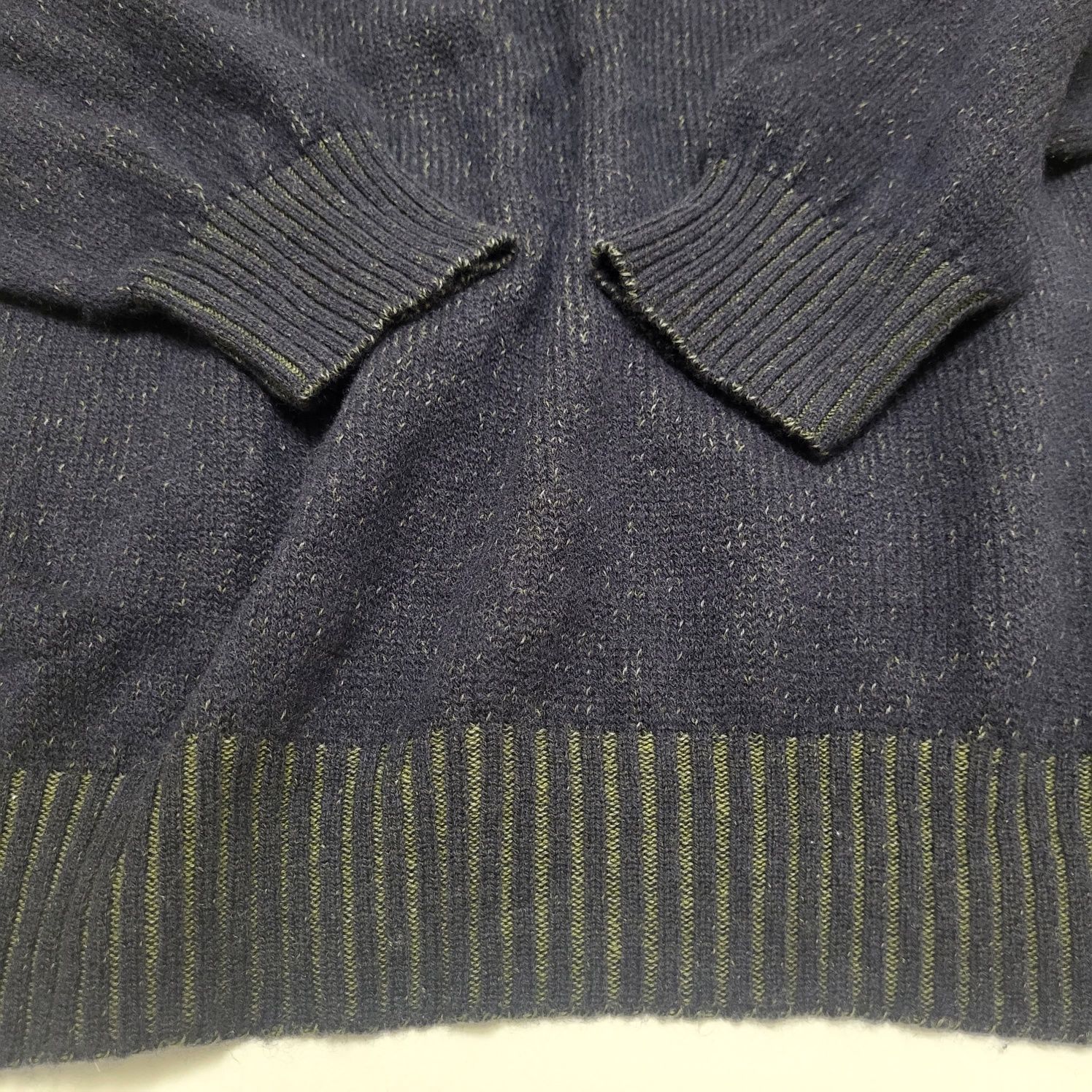 Продам мужской кашемировый  свитер Etro