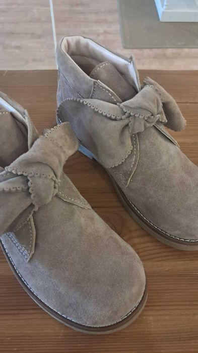 Botas 100%pele para criança