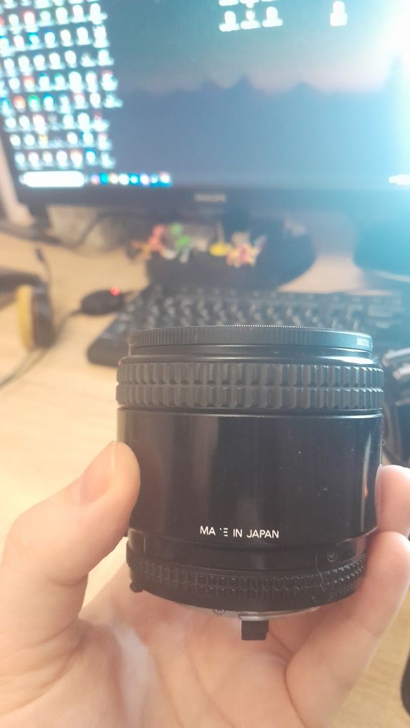 AF Nikon Nikkor 85 1.8  (non-D) Japan + uv