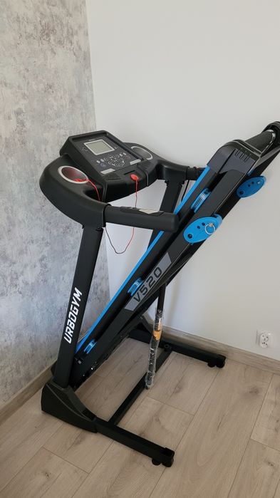 Bieżnia Urbogym v520