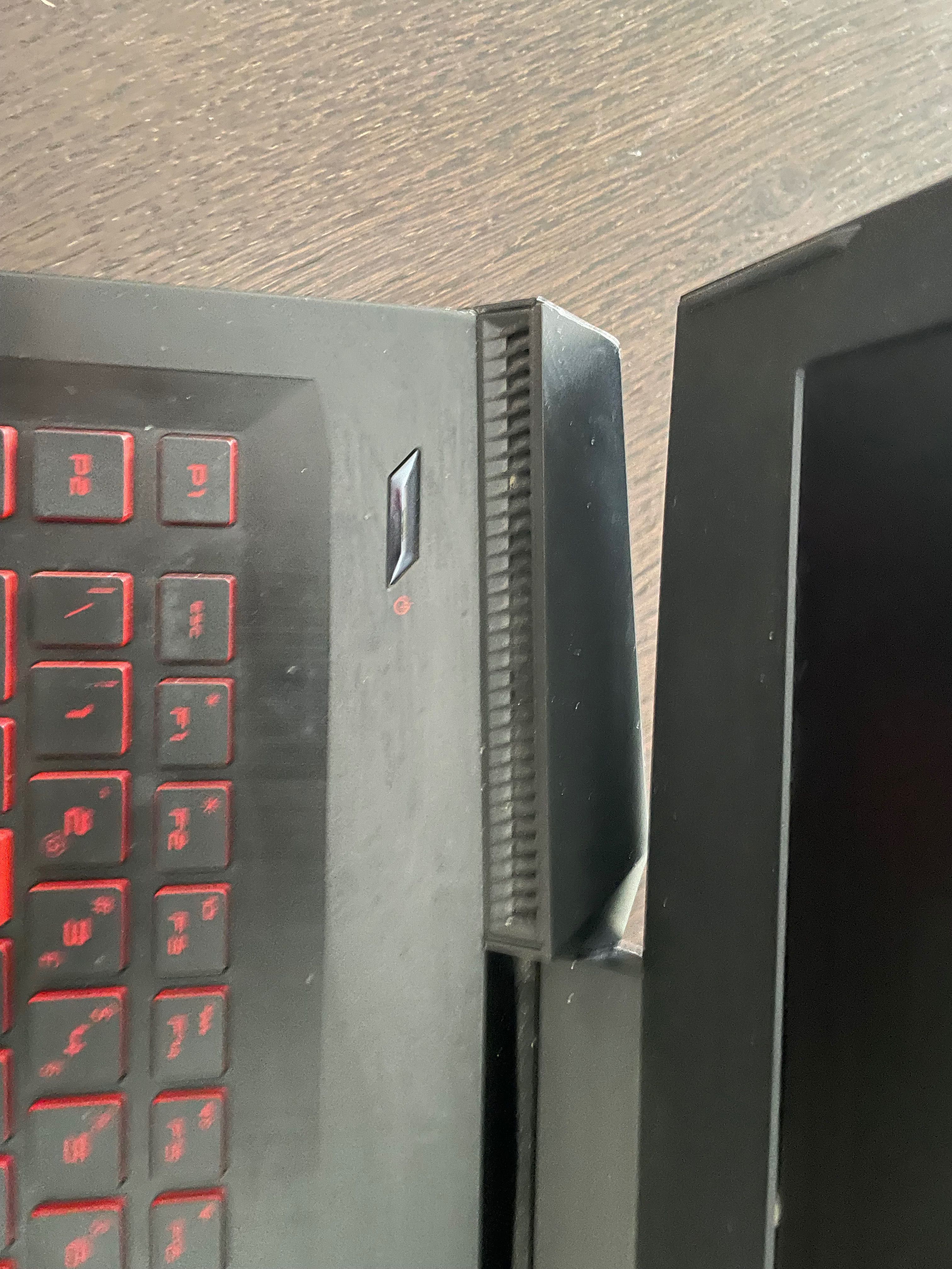 HP Omen - Core i7-8750H - 16GB 1128GB NVIDIA GeForce GTX 1070