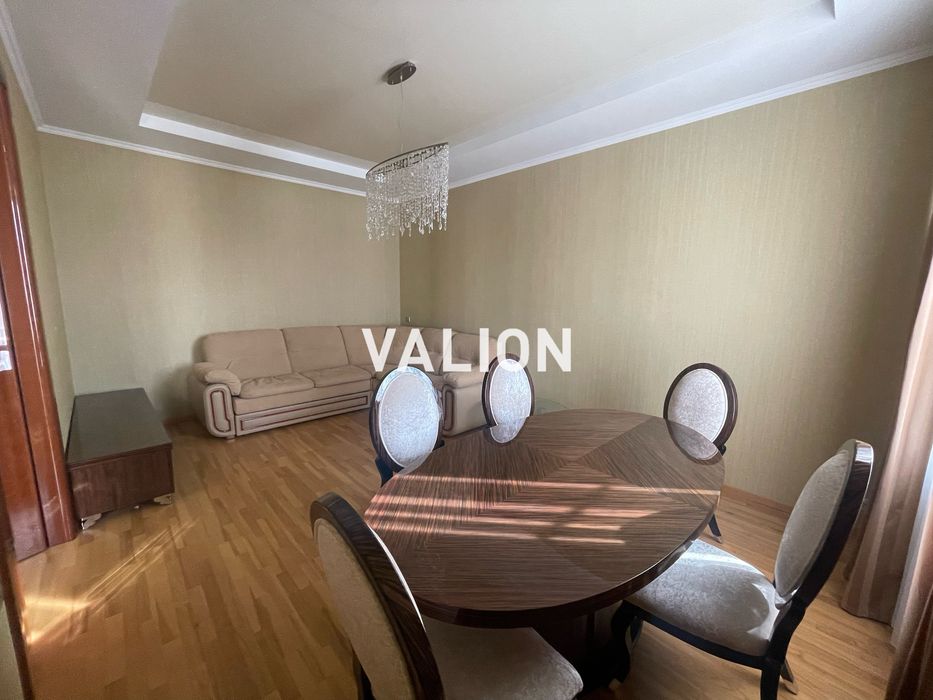 Без %. Продаж 4-кімнатної квартири вул. Велика Васильківська, 67/7