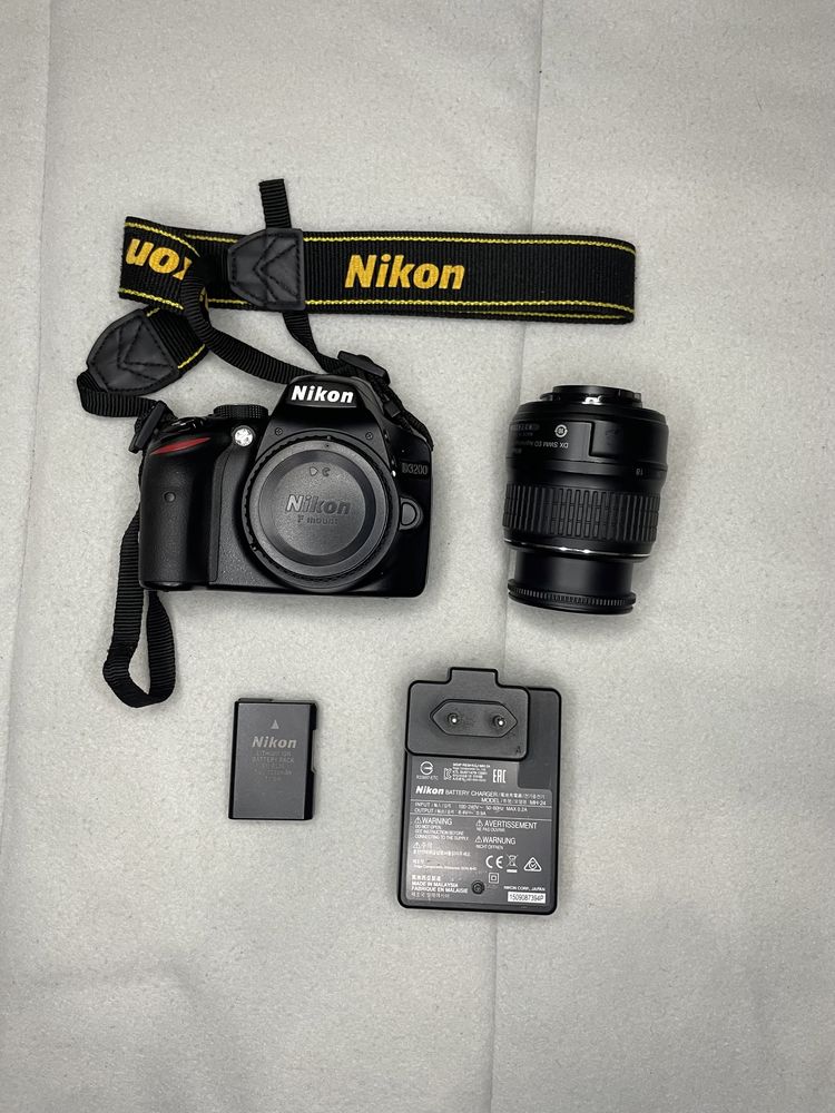 Nikon D3200 + lente 18-55mm + bateria