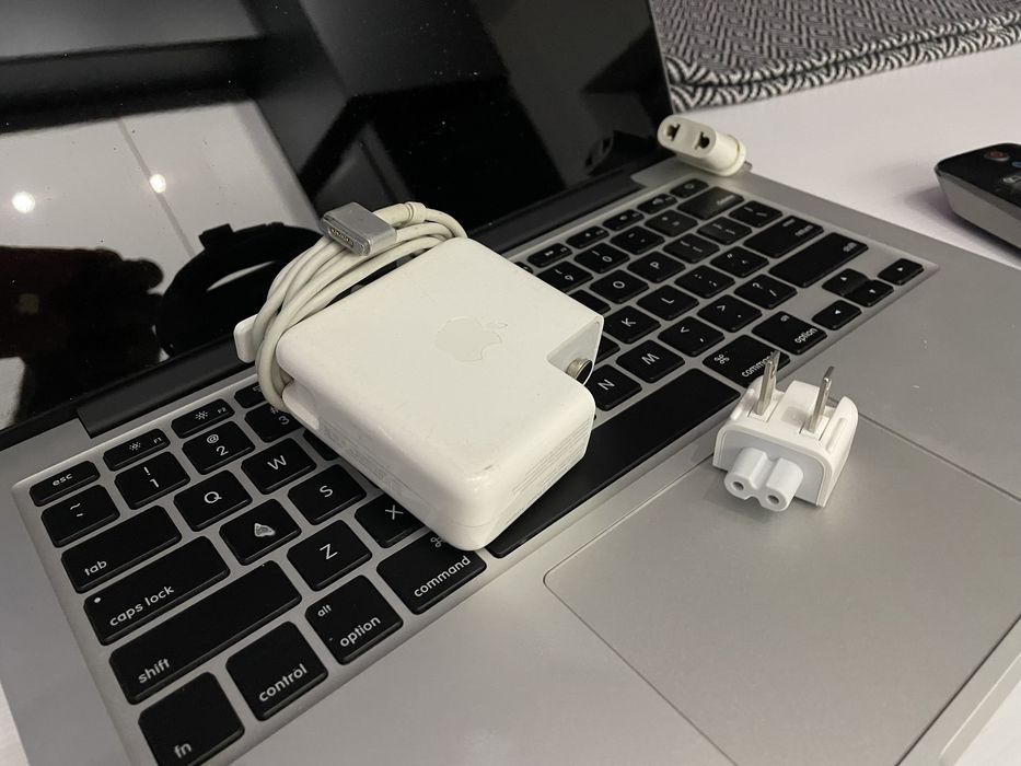 Зарядка macbook magsafe зарядне перехідник