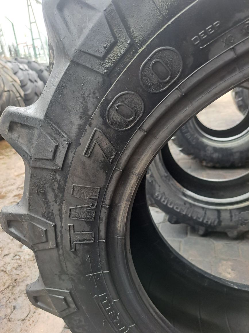 Opona 300/70R20 Pirelli TM 700