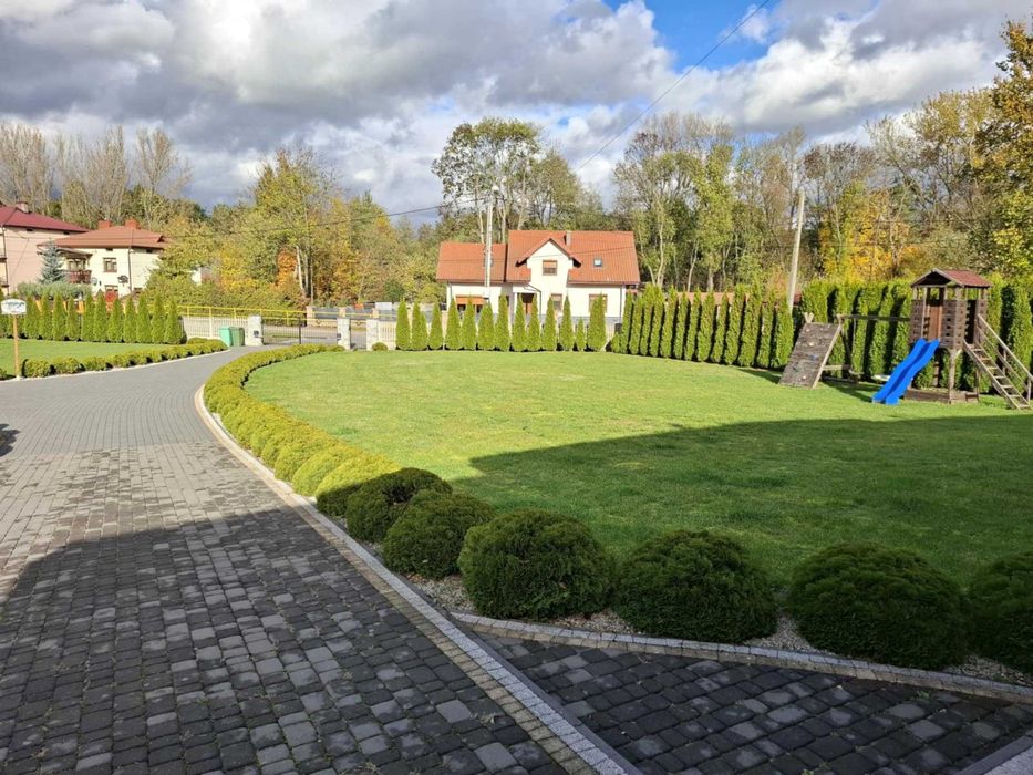 Dom parterowy z dużą działką - Koniemłoty