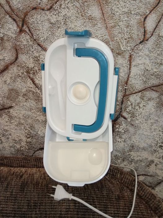 Ланч- бокс с подогревом, цвет белый с голубыми ручками