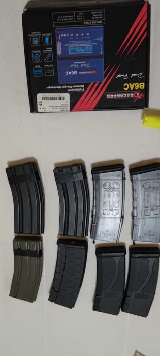 Airsoft réplica ICS Par MK3, baterias, carregador DragonPro e mags