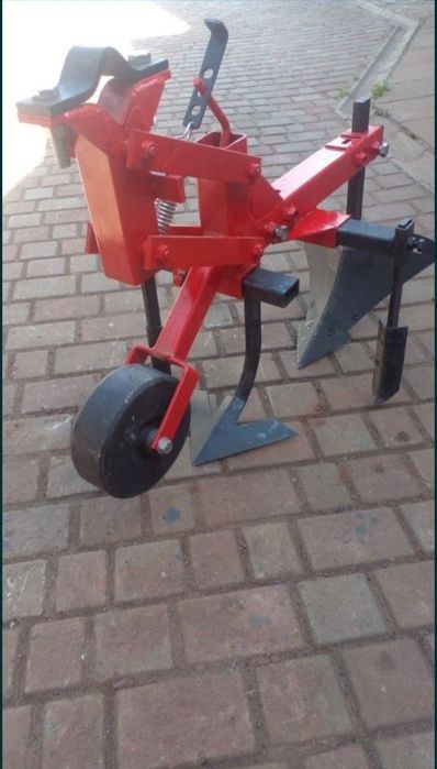 Культиватор міжрядного обробітку