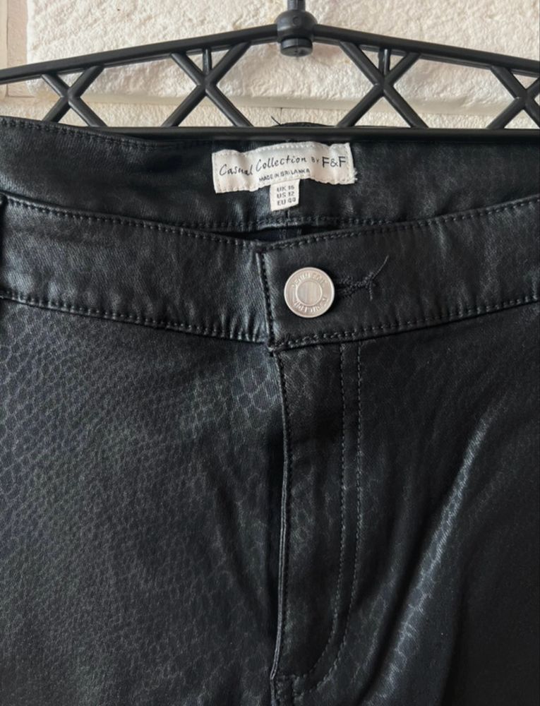 Nowe spodnie woskowane f&f