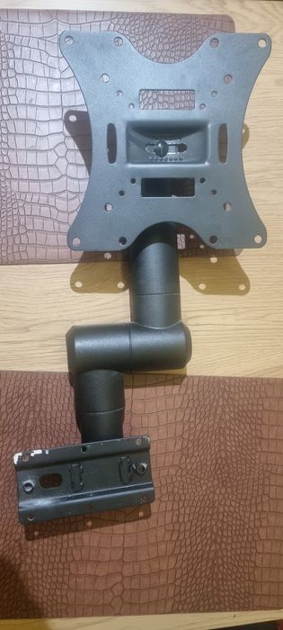 Uchwyt ścienny na monitor (VESA)